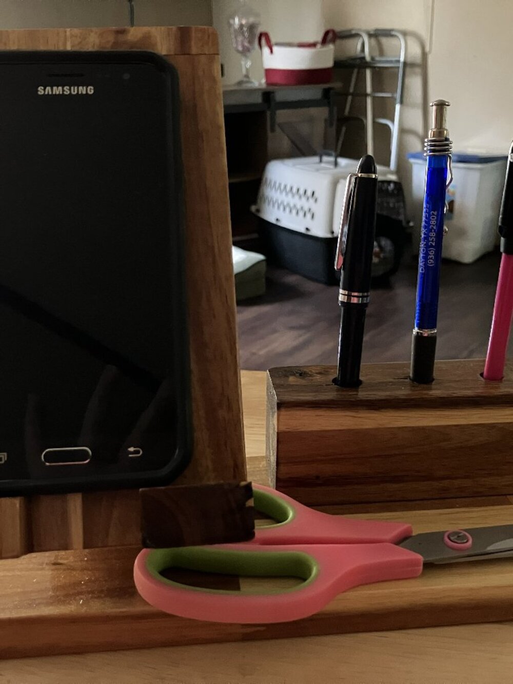 Handcrafted Wooden Cell Phone & Pen/Pencil Holder